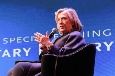 02-Hillary-Clinton-01.jpg