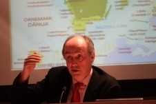 2011_09 A World without Walls 052.jpg