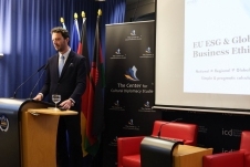 EconomicForum134.jpg
