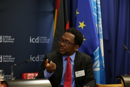 EconomicForum199.jpg