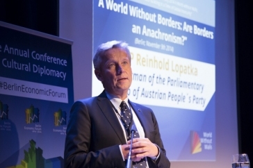 Reinhold Lopatka.jpg