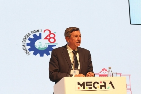 Borut-Pahor-01.jpg