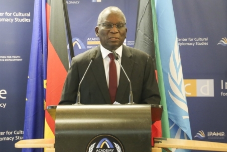 Derek_Lakudzala_002.jpg