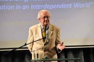 Johann Galtung.jpg