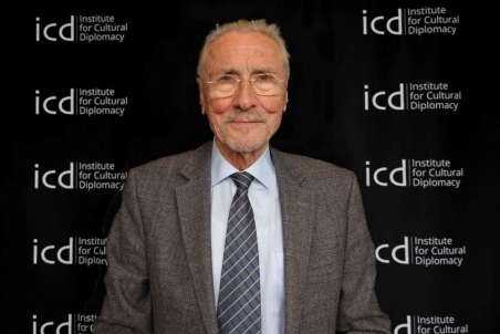 Emil Constantinescu 018.jpg