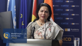06-Meenakshi-Lekhi.jpg