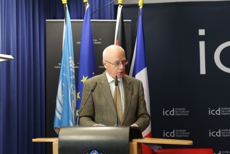 Hans-Köchler 02.jpg