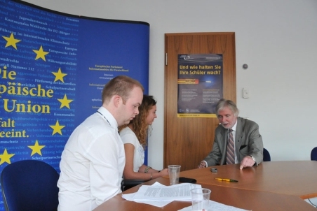 04-090.jpg