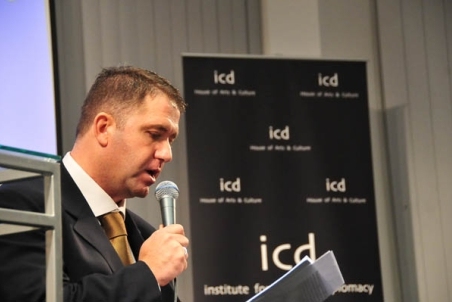 01-070.jpg