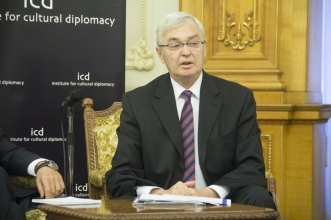 Rexhep Meidani 4.jpg