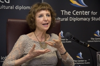 Viviane Congeloni.jpg