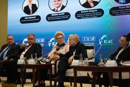 Yossi Beilin03.jpg