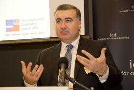 Elin Suleymanov.jpg