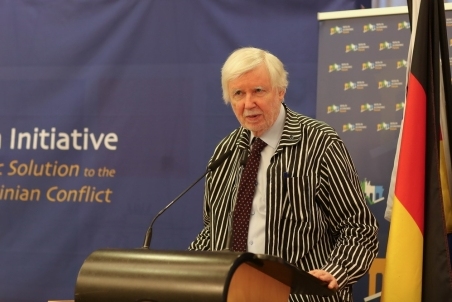 ErkkiTuomioja01.jpg