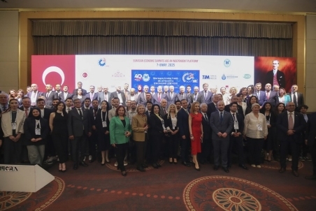 Eurasian_Economic_Forum_2025_GROUP42.jpg