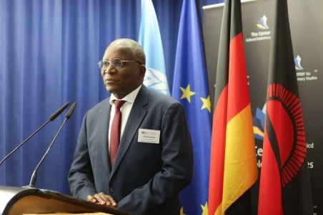 Derek Lakudzala 04.jpg