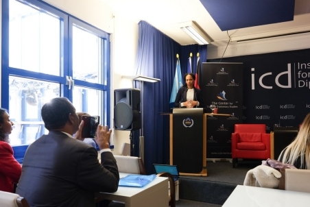 EconomicForum096.jpg