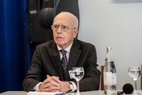 Hans-Köchler 04.jpg