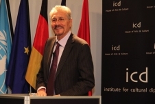 Emil Constantinescu03.jpg