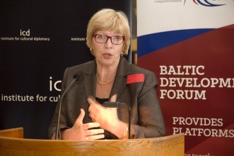 karina petersone (3).jpg