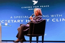 04-Hilary-Event-Photos-Hilaryevent16.jpg