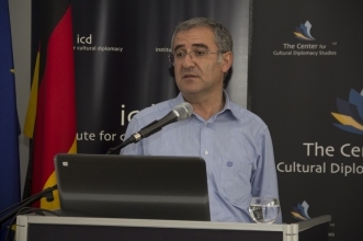 Ekrem Erdem.jpg