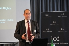 169.jpg