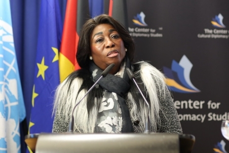 EconomicForum120.jpg