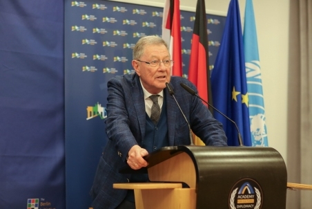 RobertSerry02.jpg