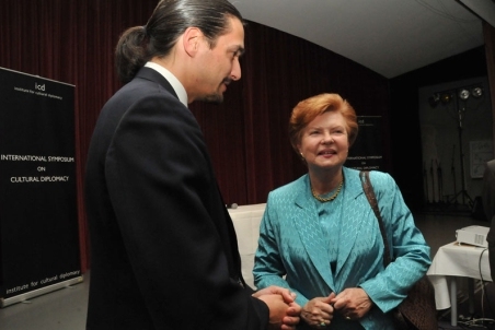 02-009.jpg