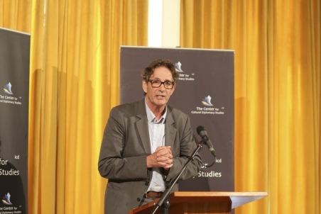 Lord Chris Fox (3).jpg