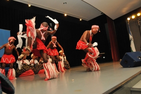 20090609_Lesotho_Traditional_Dance_DSC_9535.jpg