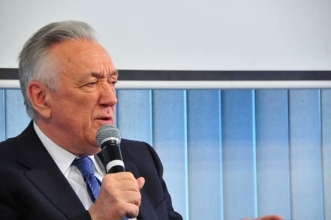 The Hon. L�szl� Kov�cs.jpg