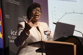 Mmantsetsa Marope .jpg