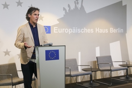 Ulrich_Brueckner_001.jpg