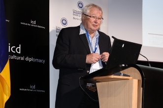 wichard_woyle_desintegration2016.jpg