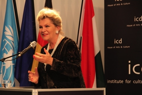 Katalin Bogyay02.jpg