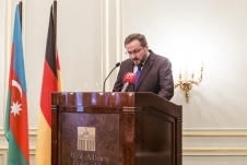 Azer (446).jpg