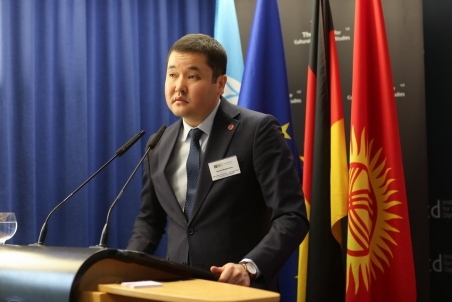 Samat Shatmanov 04.jpg