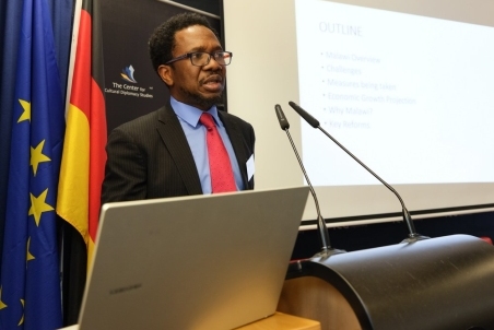 EconomicForum169.jpg