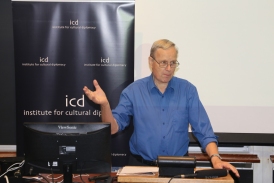 Volker Berghahn 2.jpg