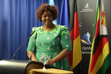 Alice Mashingaidze 04.jpg