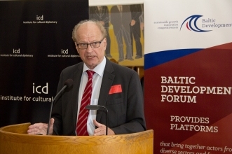karl erik normann (1).jpg