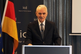 IMG_0363 Yasar Yakis.jpg