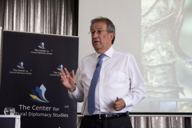 Juan Mayr Maldonado.jpg