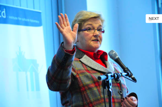 Niamh Breathnach.png