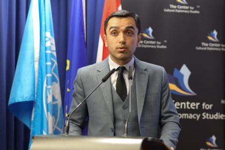 EconomicForum071.jpg