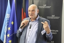 178_48086224146.jpg