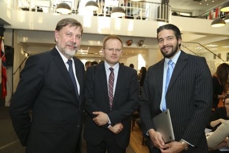 2014_03 BIEC 119.jpg