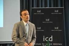 145.jpg
